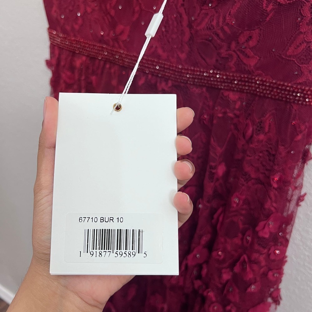 NEW $698 MAC DUGGAL 67710 BURGUNDY FLORAL RUFFLED TIERED SLEEVELESS GOWN Sz 10 - Picture 13 of 16